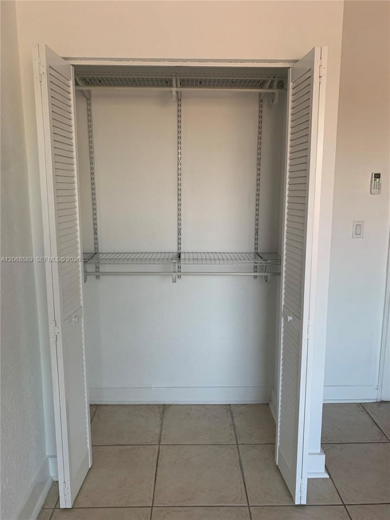 712 SW 56 Av , Unit 8B, Coral Gables, FL 33134 Photo
