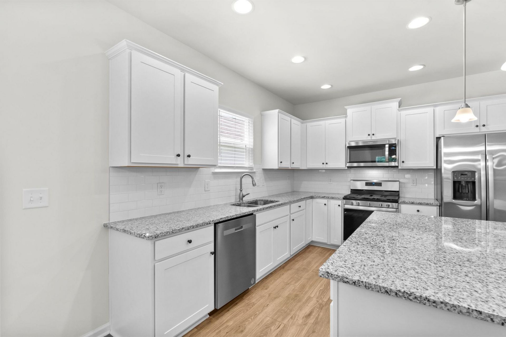 2878 Ellesmere Circle Photo 17