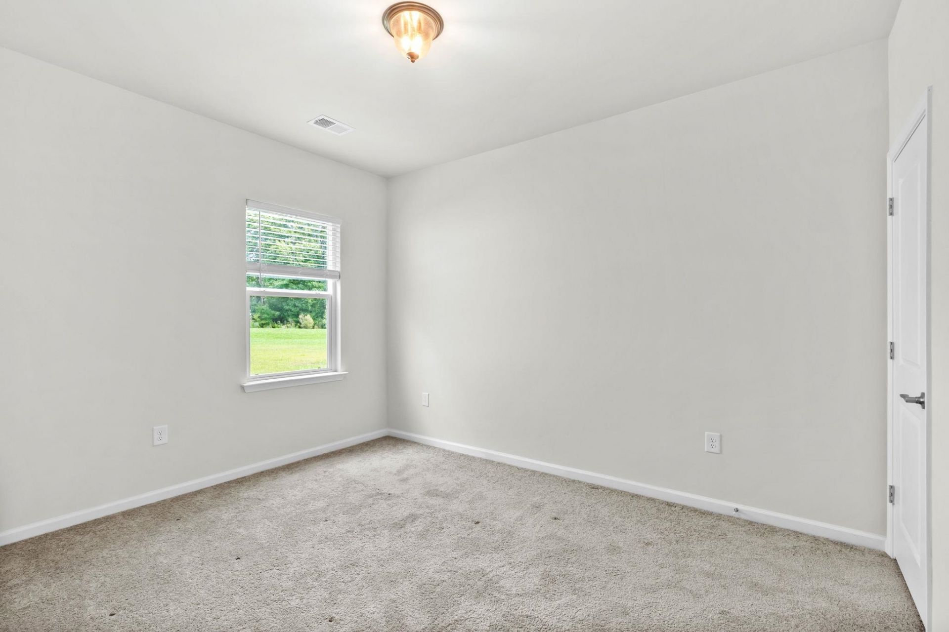 2878 Ellesmere Circle Photo 38
