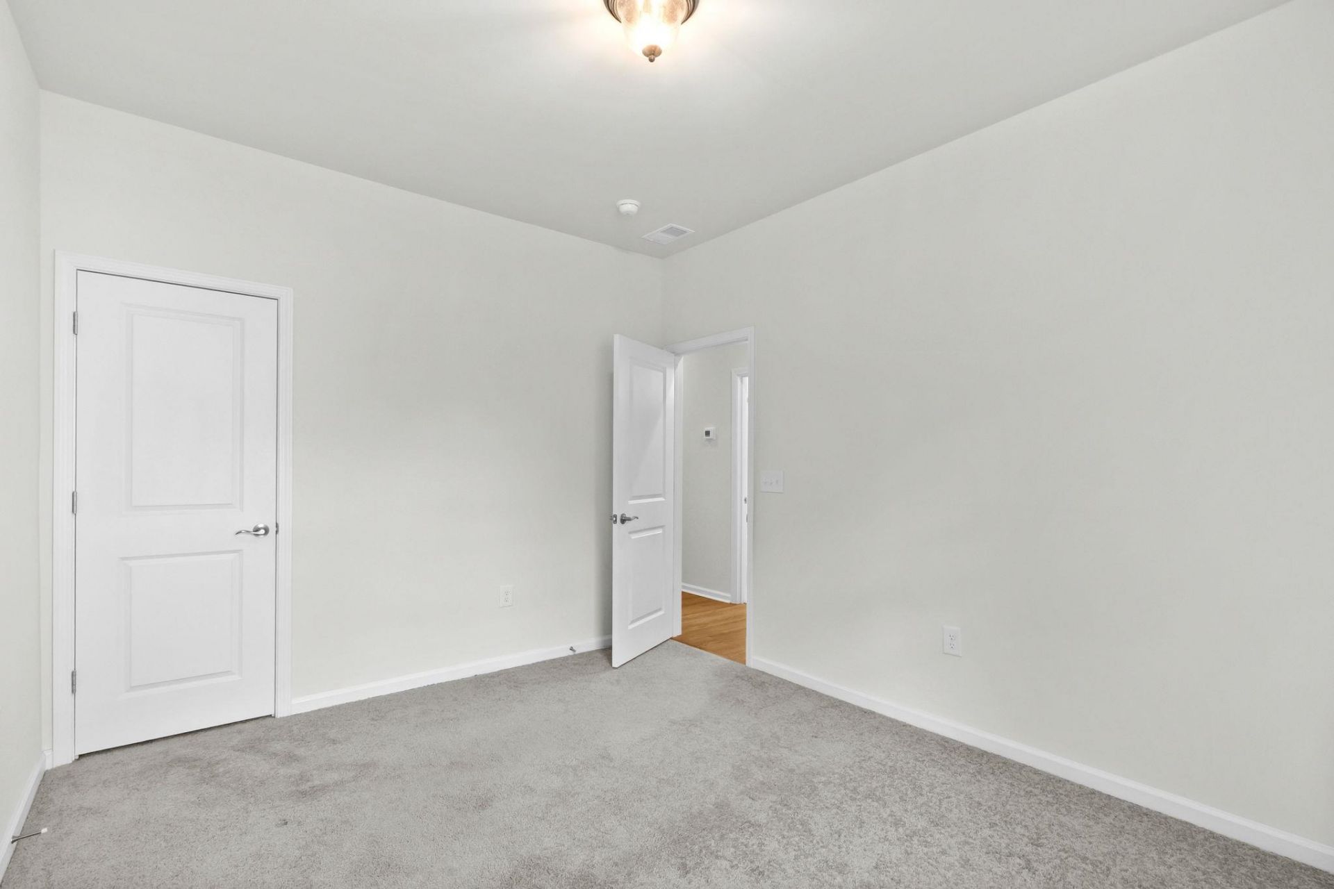 2878 Ellesmere Circle Photo 39