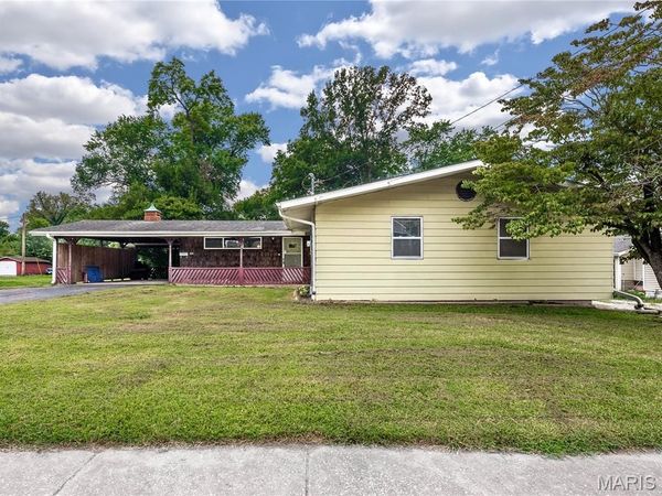 224 E O'Fallon Drive, Caseyville, IL 62232