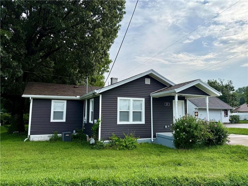 231 W Dayton Yellow Springs Road, Fairborn, OH 45324 Photo 2