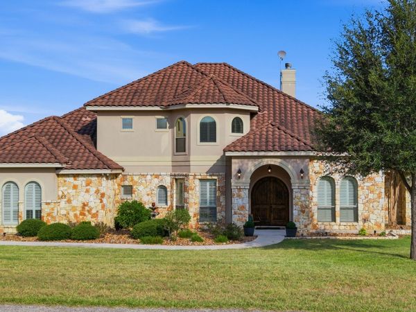 128 ABREGO RIDGE DR, Floresville, TX 78114