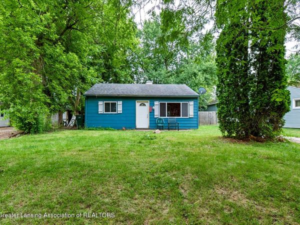 1223 Warwick Drive, Lansing, MI 48910