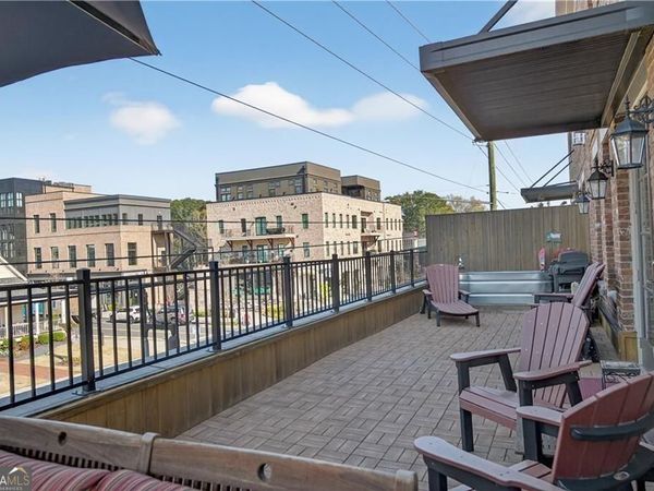 8255 Main Street, Woodstock, GA 30188
