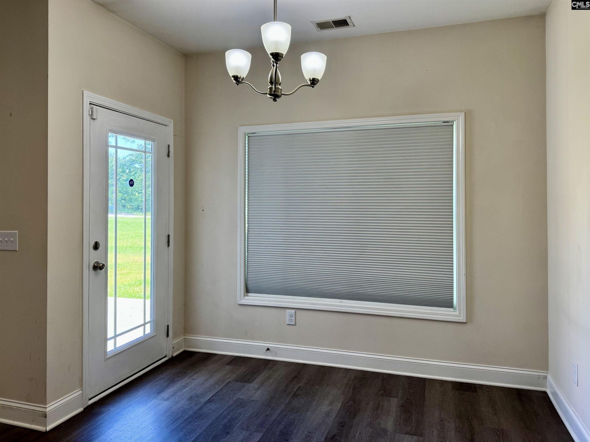 115 Silver Way Drive  Photo 7