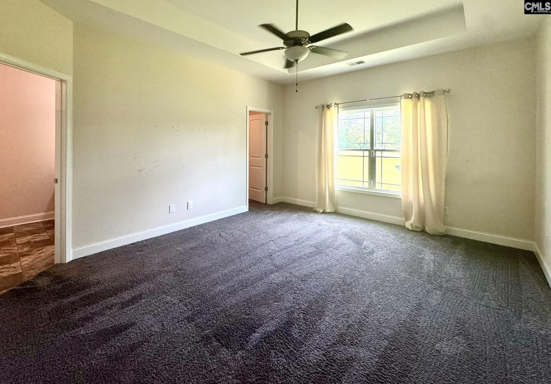 115 Silver Way Drive  Photo 8
