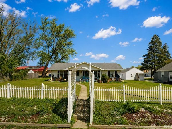 216 W South A Street, Gas City, IN 46933