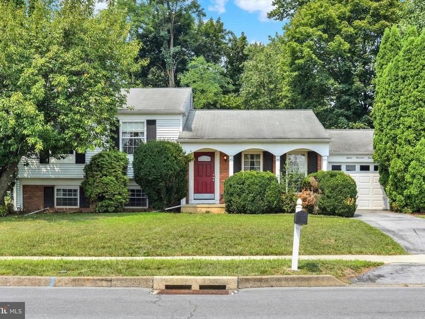 1504 Wandering Way, Harrisburg, PA 17110 Main Photo