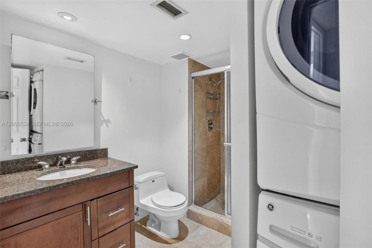359 Lakeview Dr, Unit 102, Weston, FL 33326 Photo