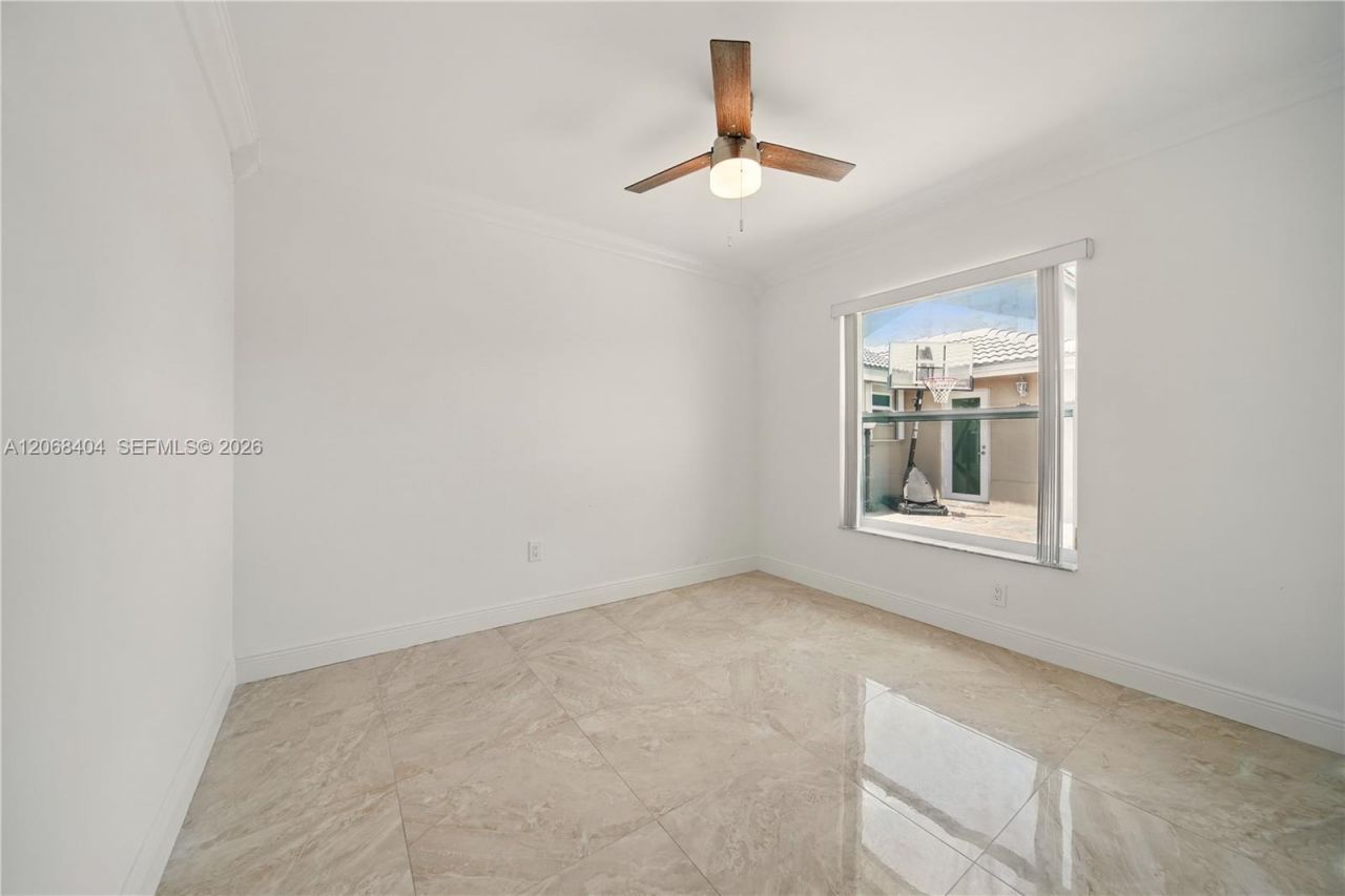 5202 NW 187th St , Miami Gardens, FL 33055 Photo