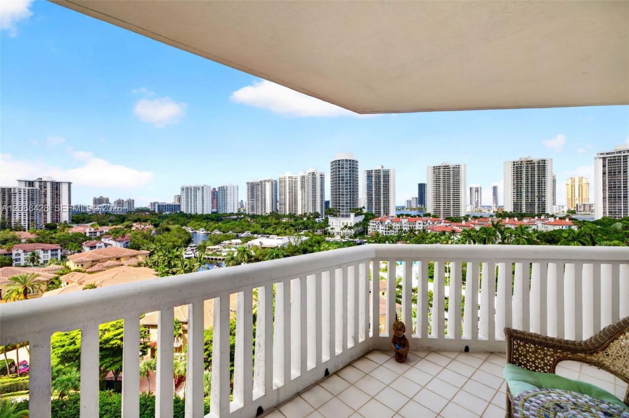 1000 Island Blvd , Unit 1204, Aventura, FL 33160 Photo