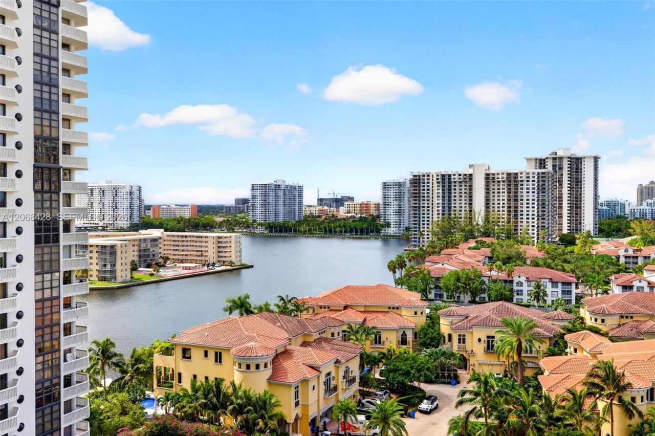 1000 Island Blvd , Unit 1204, Aventura, FL 33160 Photo