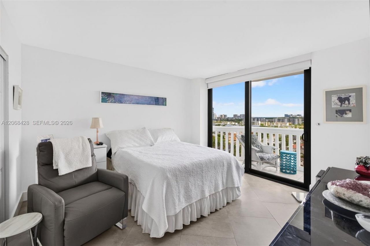 1000 Island Blvd , Unit 1204, Aventura, FL 33160 Photo