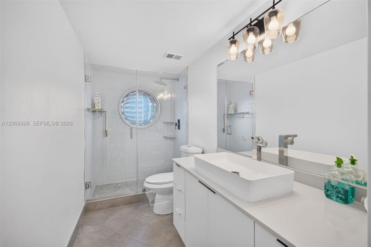 1000 Island Blvd , Unit 1204, Aventura, FL 33160 Photo
