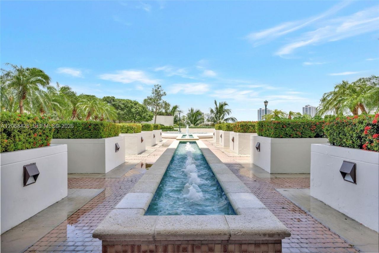 1000 Island Blvd , Unit 1204, Aventura, FL 33160 Photo