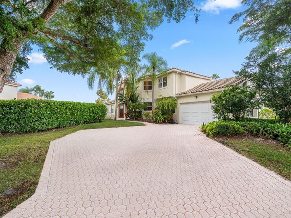 2104 Country Golf Drive, Wellington, FL 33414