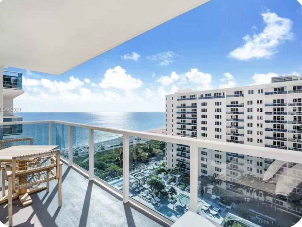 102 24th Street, Unit 1512, Miami Beach, FL 33139 Photo
