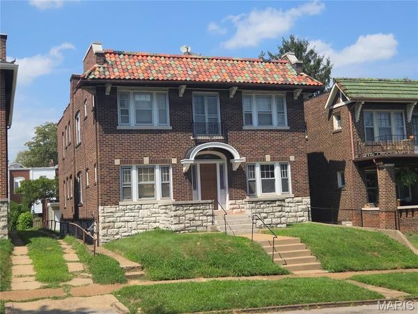 4943 Winona Avenue, St Louis, MO 63109