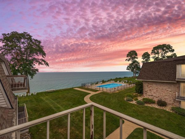 3622 Lakeshore Dr. Drive, Unit g12, St. Joseph, MI 49085