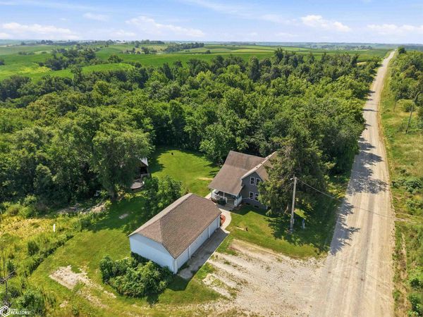2537 Q Avenue, Clutier, IA 52217