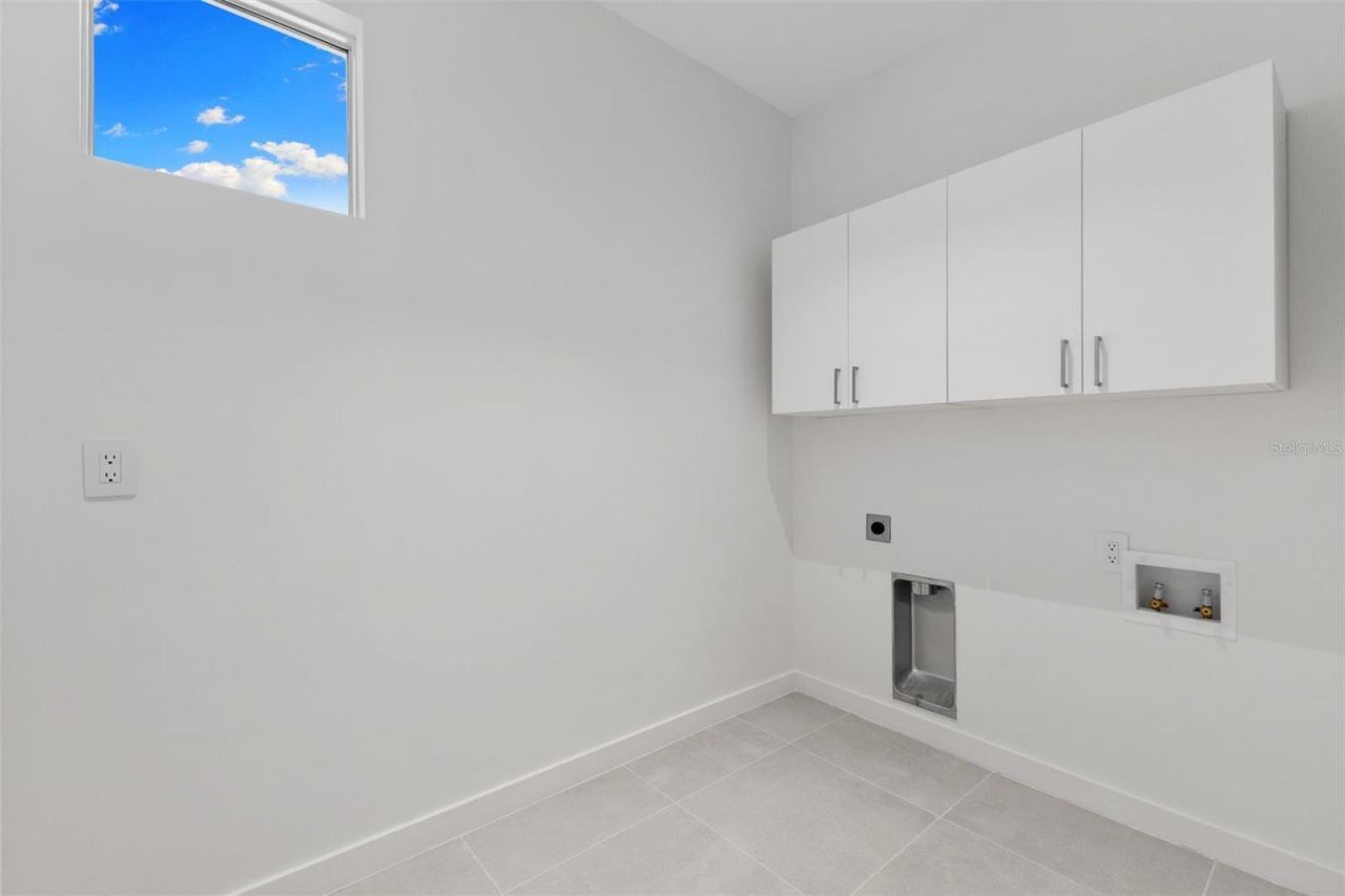 668 Newton Avenue S, Saint Petersburg, FL 33701 Photo