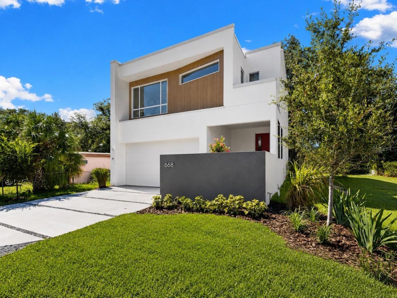 668 Newton Avenue S, Saint Petersburg, FL 33701 Photo