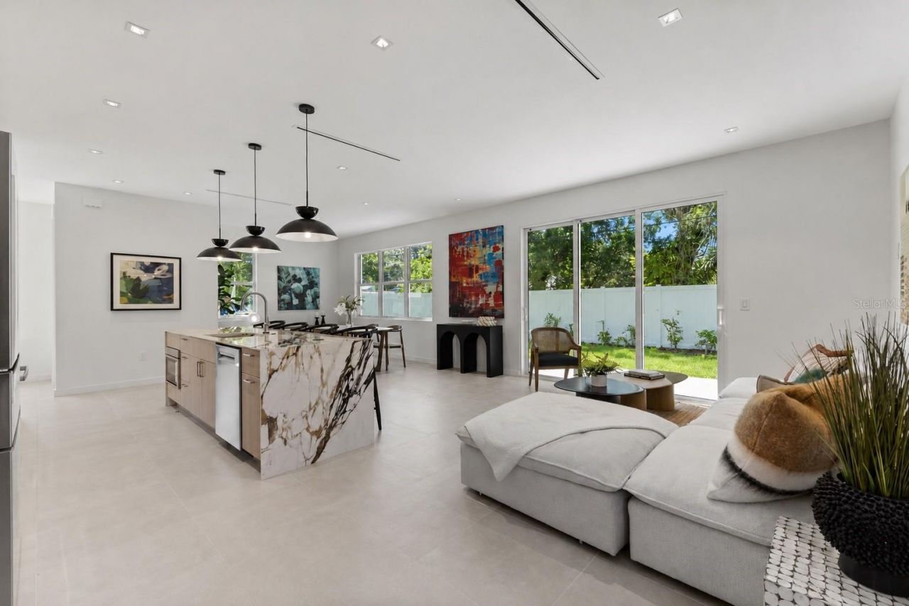 668 Newton Avenue S, Saint Petersburg, FL 33701 Photo