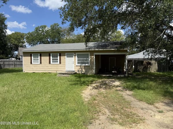 806 Charles Street, Pearl, MS 39208