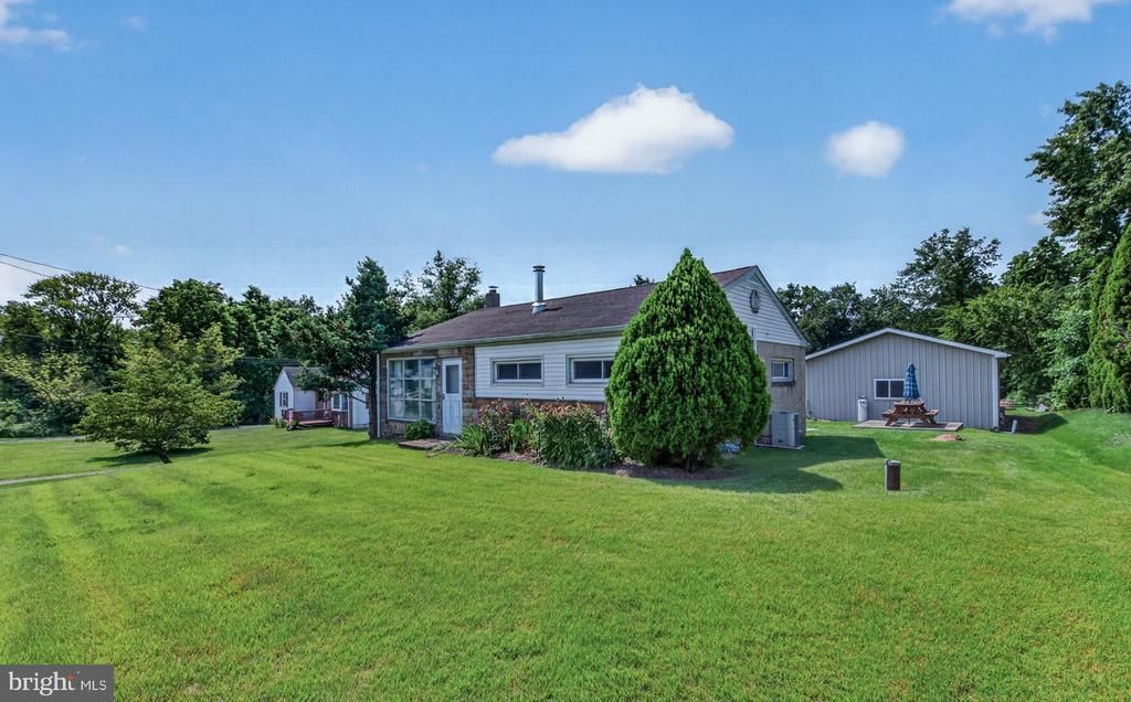 667 CONSTITUTION AVENUE , POTTSTOWN, PA 19464