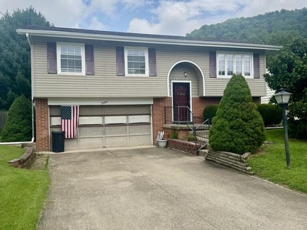3004 DENWOOD AVE, Moundsville, WV 26041