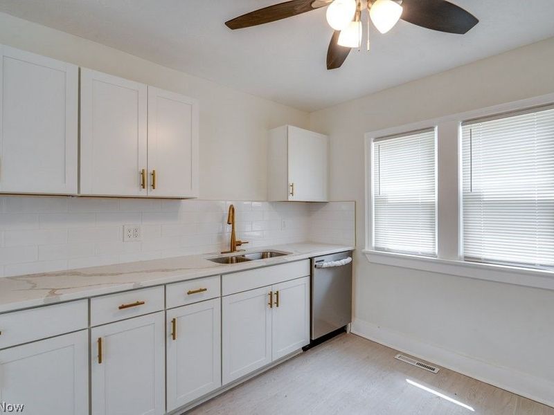 5141 Clement Avenue, Maple Heights, OH 44137 Photo 4