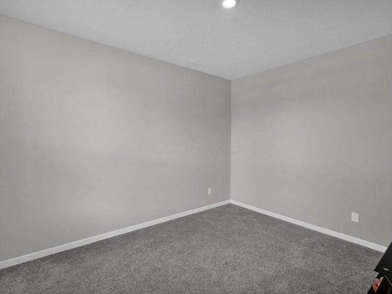 4254 Holstein Drive, Columbus, OH 43207 Photo 7