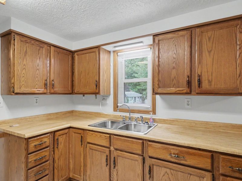 1383 Michigan Drive , Bucyrus, OH 44820 Photo 10