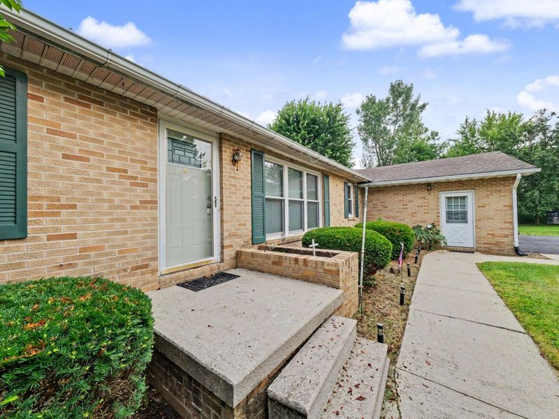 1383 Michigan Drive , Bucyrus, OH 44820 Photo 2