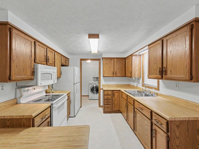 1383 Michigan Drive , Bucyrus, OH 44820 Photo 8