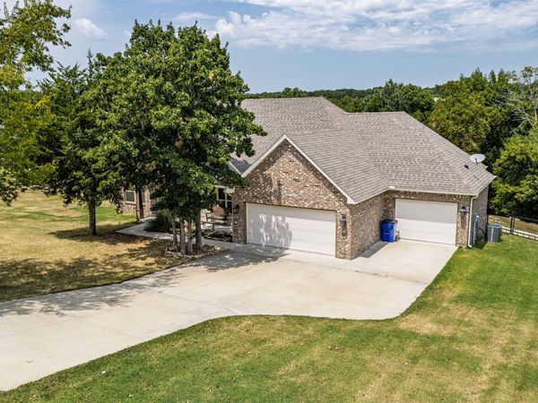 5095 E Chestnut Drive , Claremore, OK 74019