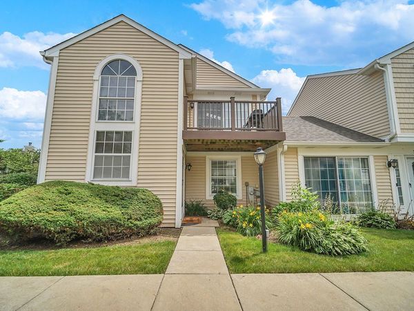 581 LE PARC Circle , Unit 581, Buffalo Grove, IL 60089