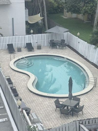 2555 NE 11th Street, Unit 402, Fort Lauderdale, FL 33304 Photo