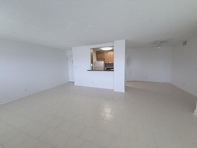 2555 NE 11th Street, Unit 402, Fort Lauderdale, FL 33304 Photo