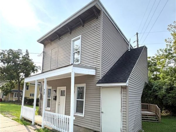 72 West Street , Auburn, NY 13021