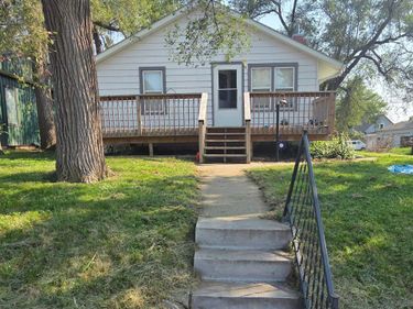 1001 Nelson Street, Lincoln, NE 68521