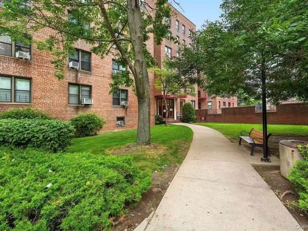 Unit 1D, Kew Garden Hills, NY 11367