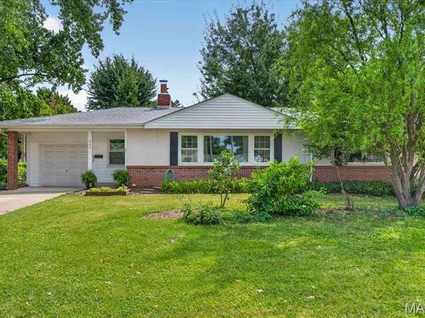 640 Lewiston Drive, St Louis, MO 63122