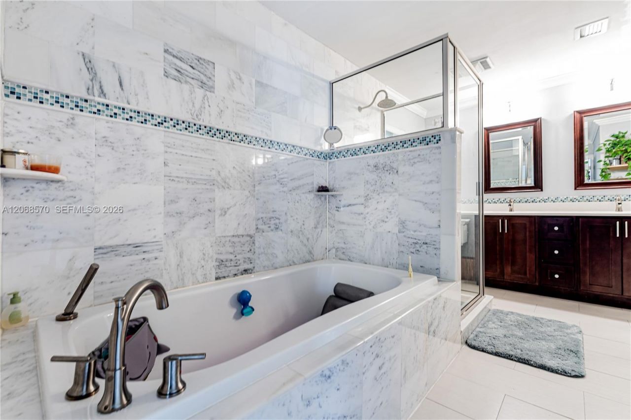 6865 Veronese St , Coral Gables, FL 33146 Photo