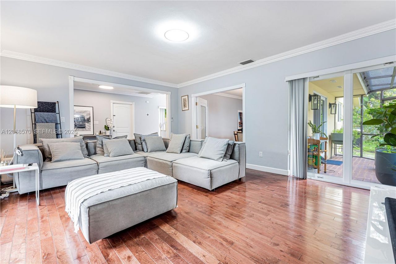 6865 Veronese St , Coral Gables, FL 33146 Photo