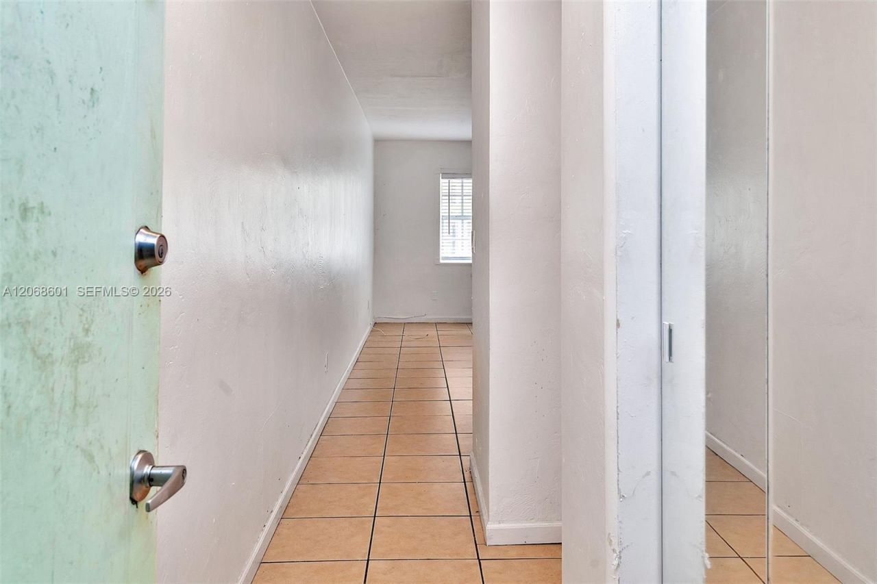 318 Majorca Ave, Unit 304, Coral Gables, FL 33134 Photo