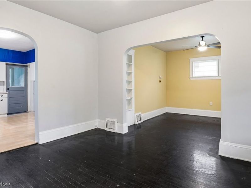 4024 E 53 Street, Newburgh Heights, OH 44105 Photo 4
