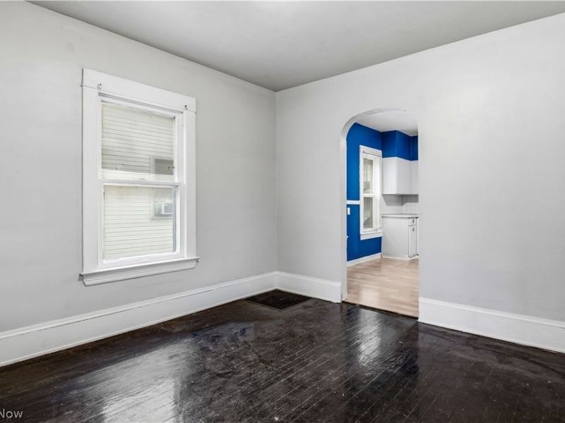 4024 E 53 Street, Newburgh Heights, OH 44105 Photo 9
