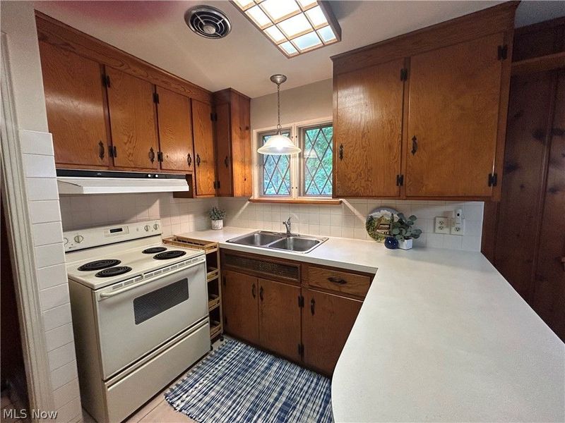 10347 Hillsover Drive, Willoughby, OH 44094 Photo 18
